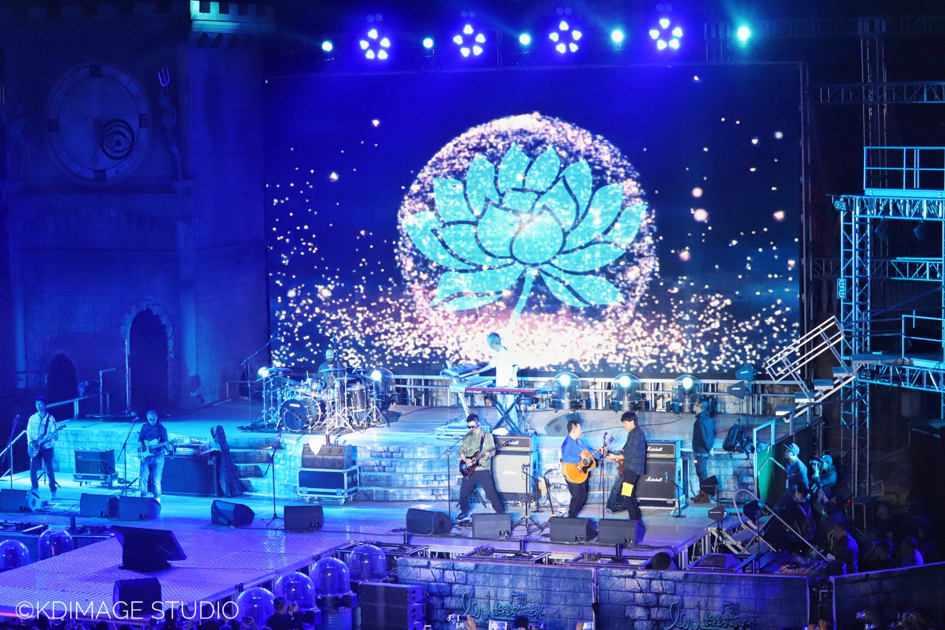 久违的狂欢:和许巍一起过长隆欢乐万圣节