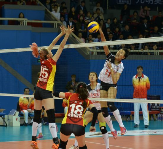 女排17岁新星大爆发,中国女排最新消息袁心玥颜妮