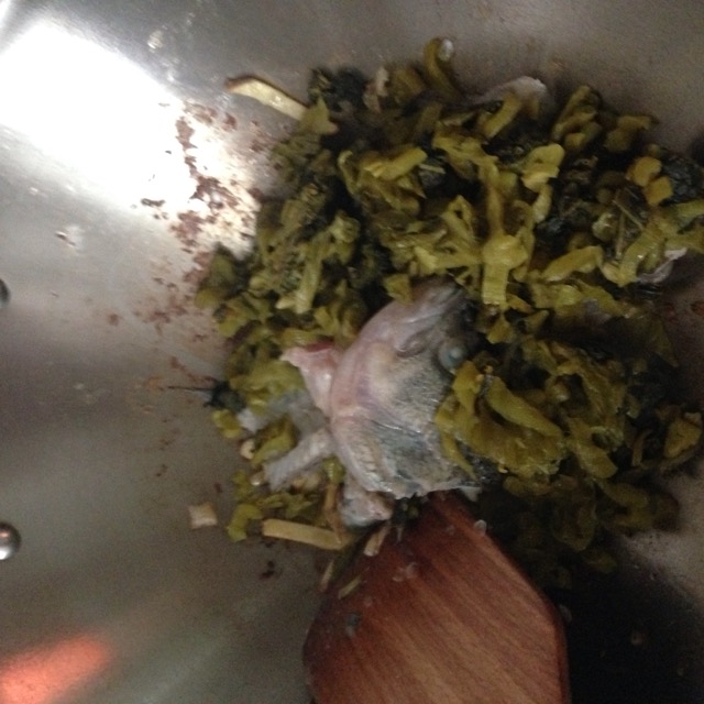 鲈鱼最简单的做法清炖鲈鱼,酸菜整条鲈鱼的正确做法