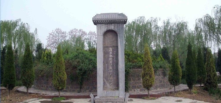 最真实的杜甫墓在哪里,八座杜甫墓