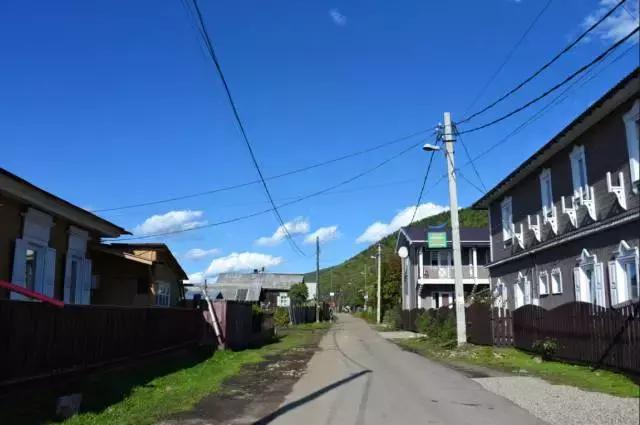 坐火车穿越俄罗斯西伯利亚,欧洲火车途经小镇