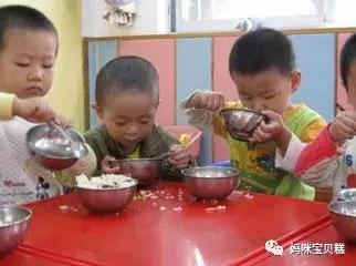 孩子去幼儿园总是说怕老师怎么办,宝宝不想去幼儿园怕老师怎么办