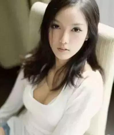 网红王思聪和女伴,王思聪和angelababy关系