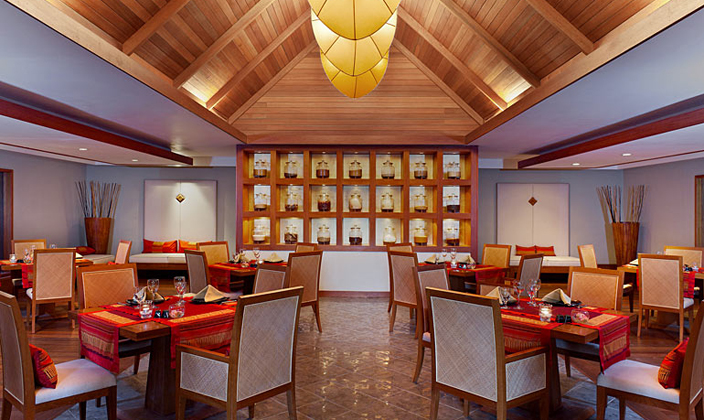 满月岛旅游攻略,满月岛和马尔代夫岛哪个好