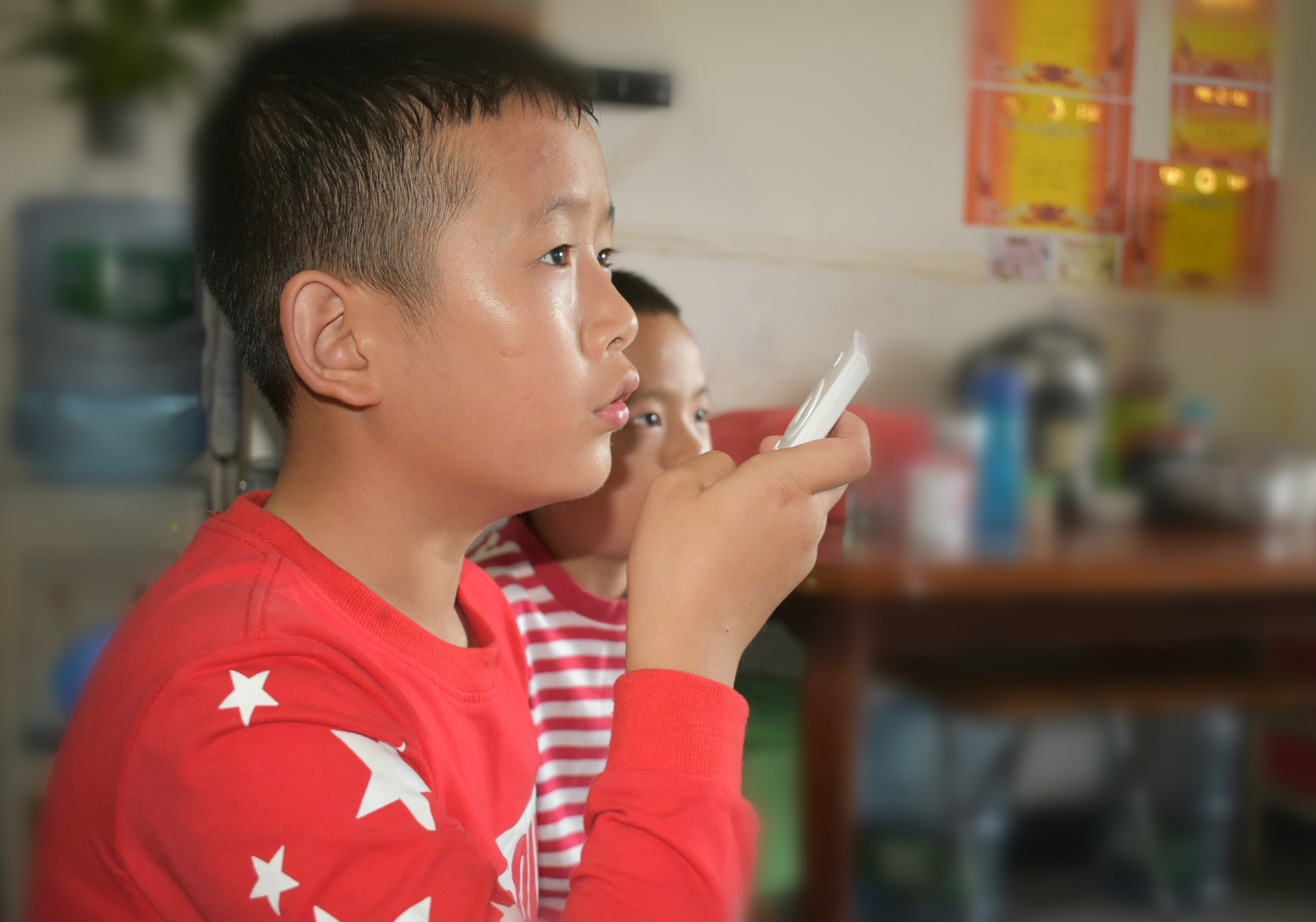 让孩子放心看电视的学习机，同步课本TVBOOK值得拥有