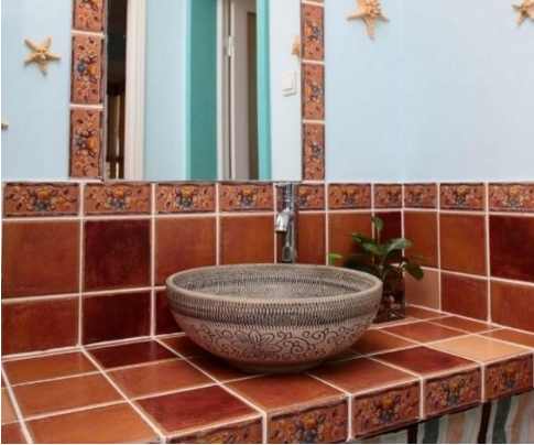 新房入住，媳妇用美缝剂填充瓷砖缝隙，实用美观，太聪明了