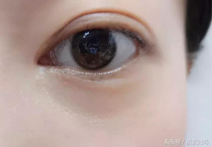 遮黑眼圈泪沟快速教程,新手如何遮泪沟黑眼圈