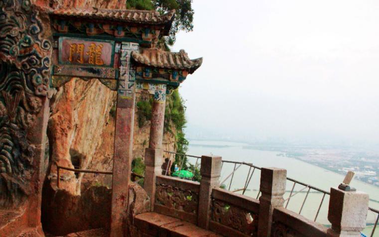 关于西山龙门的文案短句,关于西山龙门的事