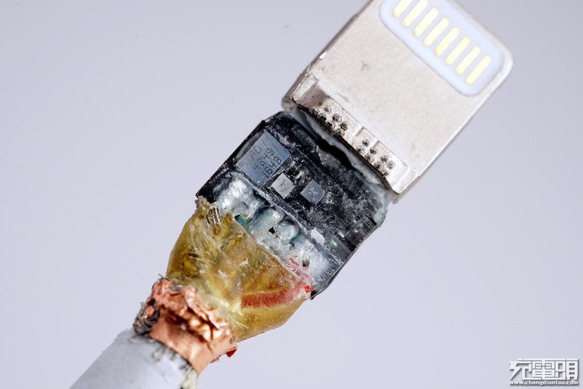 苹果数据线为什么这么贵,苹果所有数据线集合