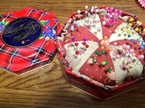 吃完饼干的盒子，吃完别扔，留下来有大用处