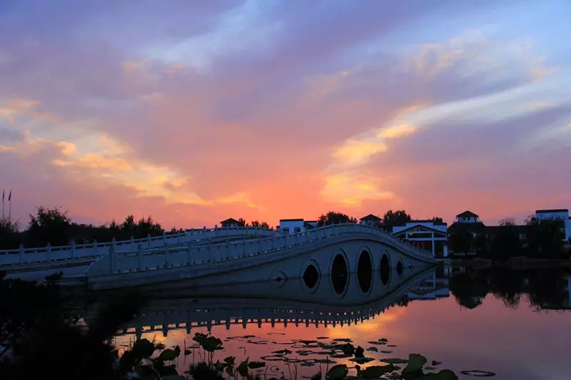 山东德百温泉旅游小镇,德百温泉水上世界