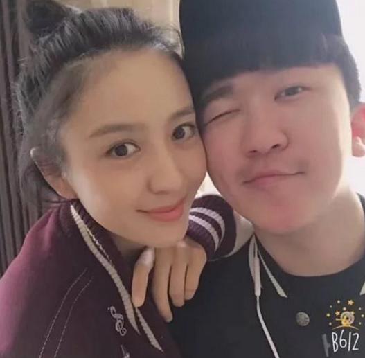 从演员到艺术家他经历了什么,从经纪人到娱乐大佬