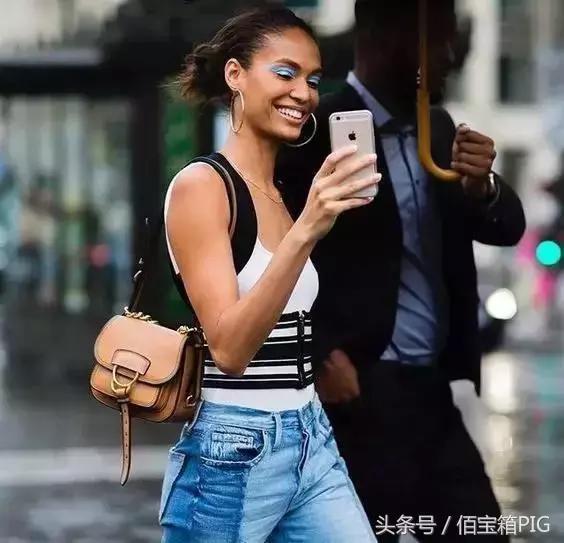 今年最火的包包正品,当下最火的爆款包包