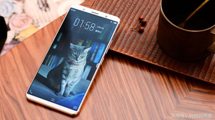 到底什么是全面屏？有没有一个标准呢？