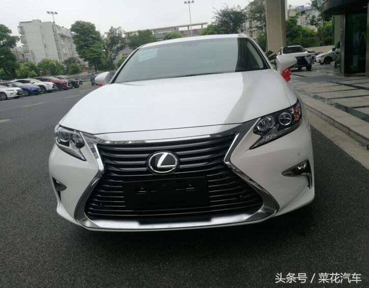 雷克萨斯30万提车,33万雷克萨斯