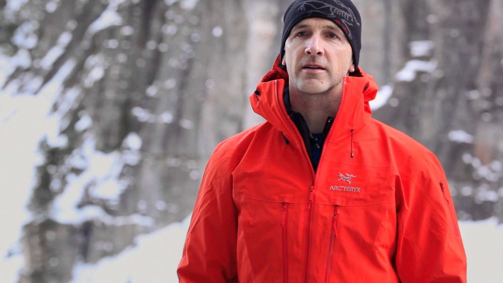 羽绒服500块贵不贵,价格在500元左右的羽绒服