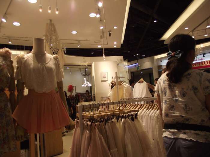 韩国东大门服装视频,韩国东大门的衣服好不好