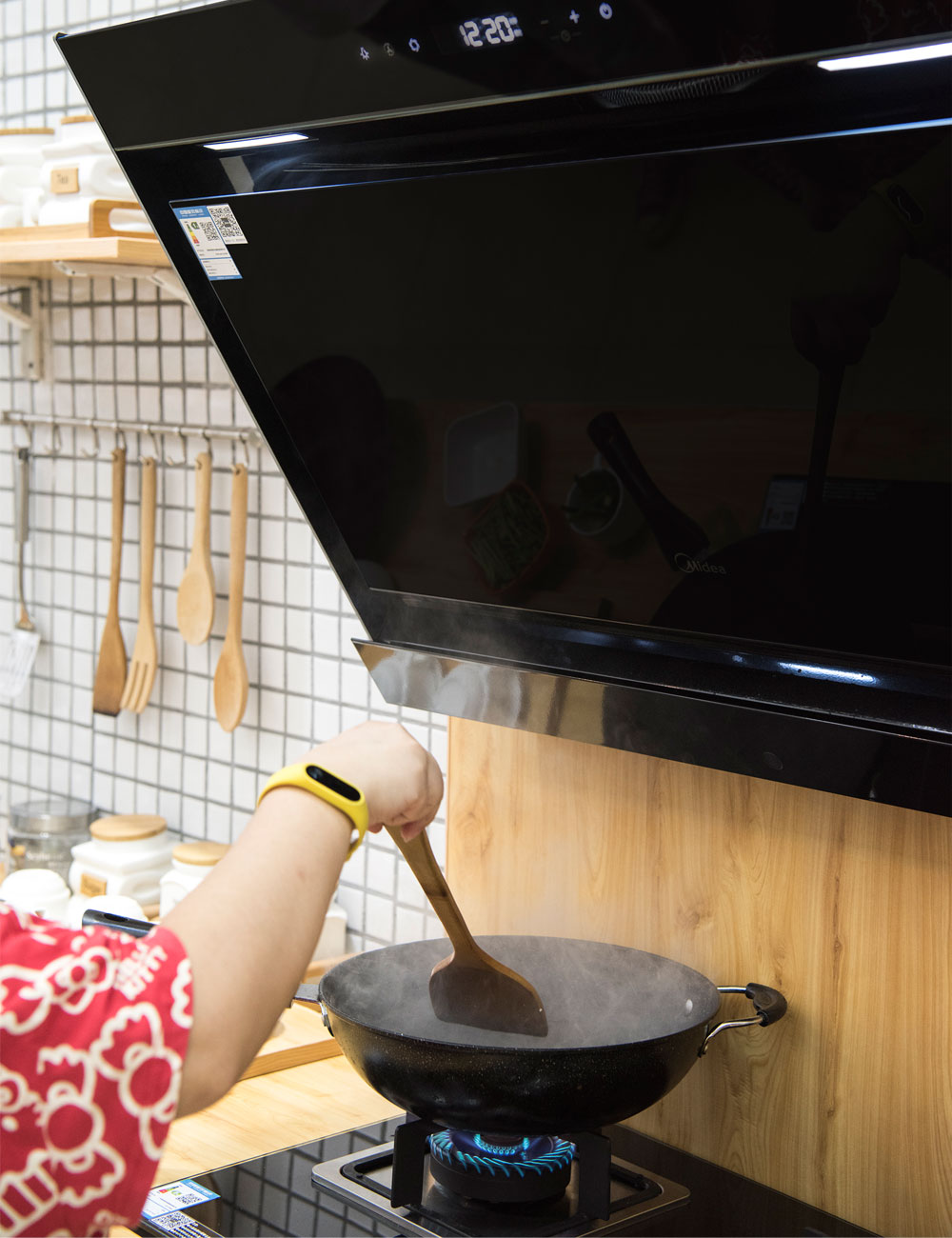 怎样买油烟机才不花冤枉钱,油烟机买哪种不踩坑