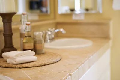 洛杉矶一个家庭生活费一般多少,洛杉矶生活一个月多少钱