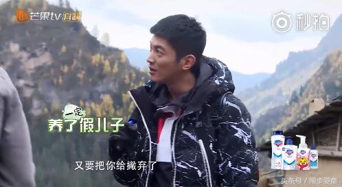 爸爸5jasper小泡芙,刘畊宏女儿泡芙和嗯哼陈小春