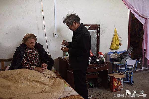 尘肺病人周志军：儿子用过的二手吸氧机如今传给了他｜图片故事