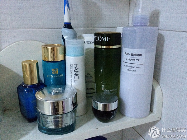 韩束巨补水套装测评,韩束净透淡斑焕白礼盒五件套