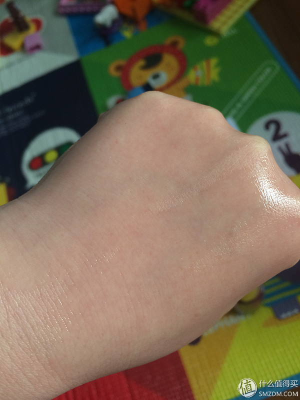 韩束巨补水套装测评,韩束净透淡斑焕白礼盒五件套