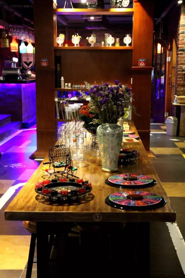 纸牌屋烤肋排店真实地址,纸牌屋烤肋排画面