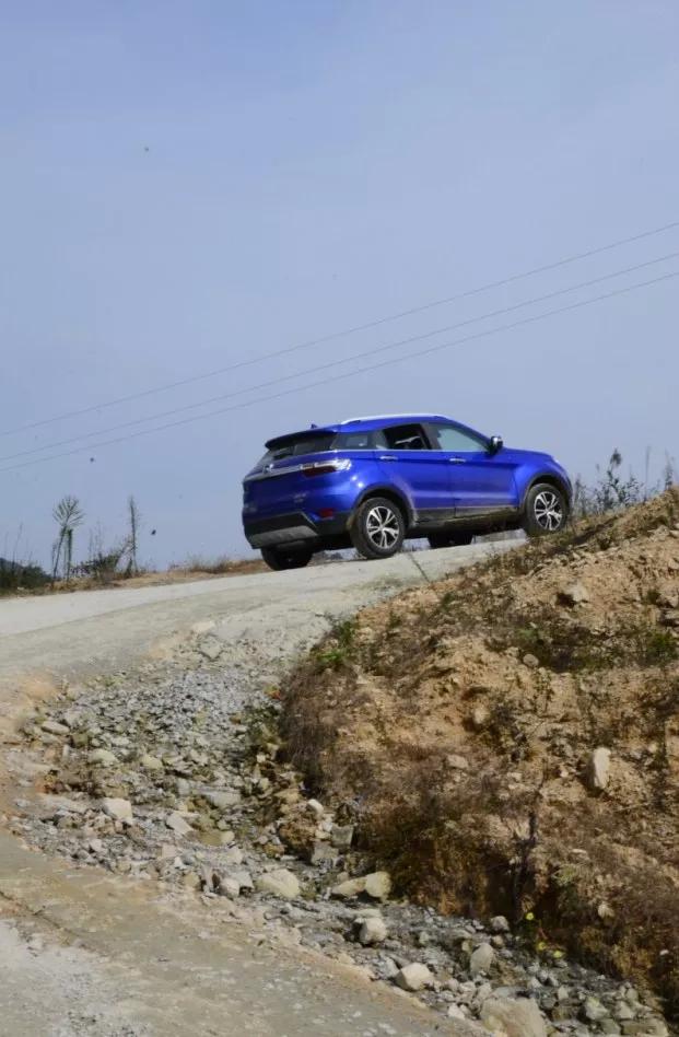 硬汉更柔情深度试驾驭胜S330