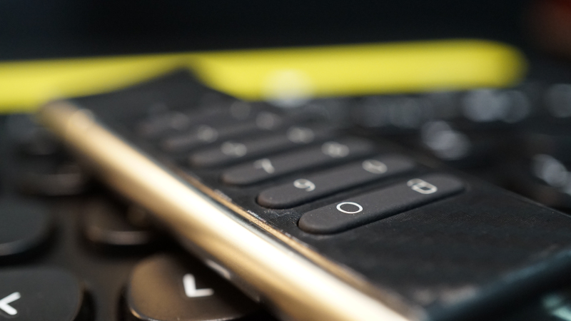 有了这个U盘，再也不用担心你的小姐姐们被别人看到了