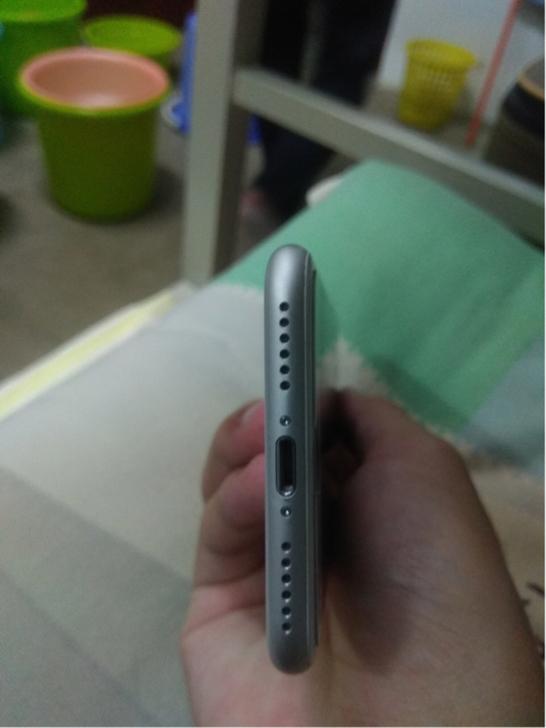 2500收的美版iPhone732GB,这个性价比超小米6?