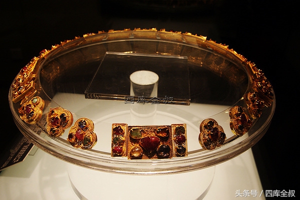 明定陵出土3000多件宝物,明代王爷陵墓出土珍宝