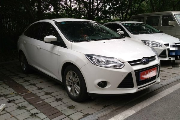 二手车福克斯哪年的值得购买,福克斯2012款三厢1.6l自动风尚型