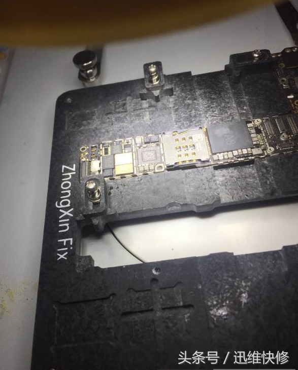 深圳修iphone6触摸屏失灵,iphone维修3次屏幕换新机