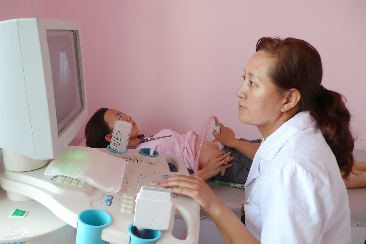 卫生巾最好不要用超过几个小时,使用卫生巾的这些误区