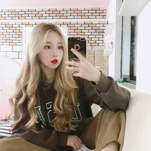 头发显白点的色系,头发显白染什么颜色好看