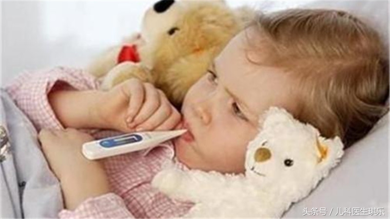 宝宝出现持续低热时，需要怎样护理和治疗？
