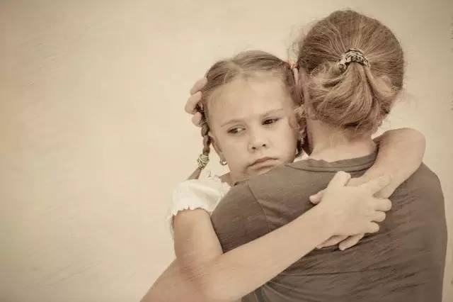 怎么消除内心的恐惧感,如何解决孩子内心恐惧心理