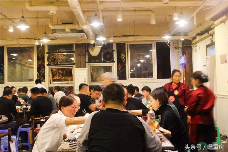 夫妻火锅店从12张桌子月入3000元做到月流水1000000