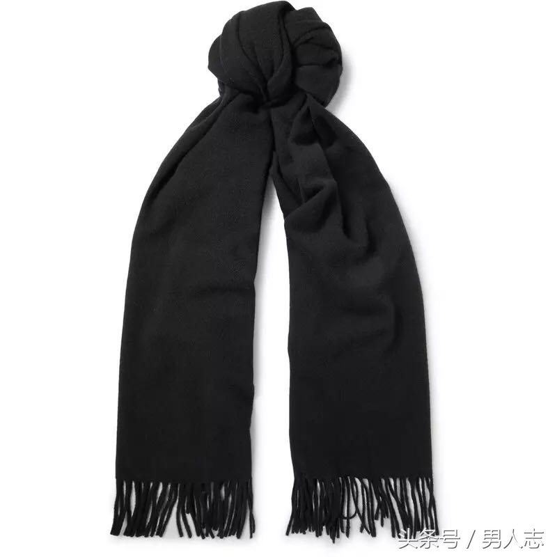 比较长的男围巾怎么戴才好看,毛线围脖怎么打男士围巾