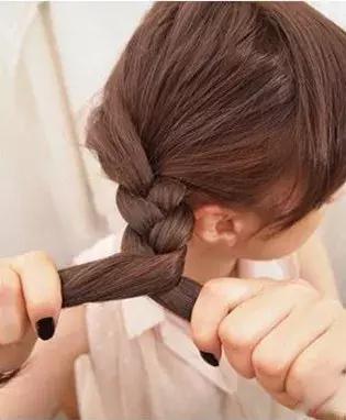 短发冬天气质编发教程,发型编发女中短发气质