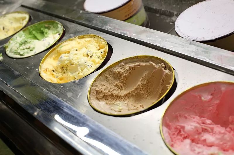 好吃的美食推荐三文鱼,红魔虾甜虾三文鱼刺身自助济南