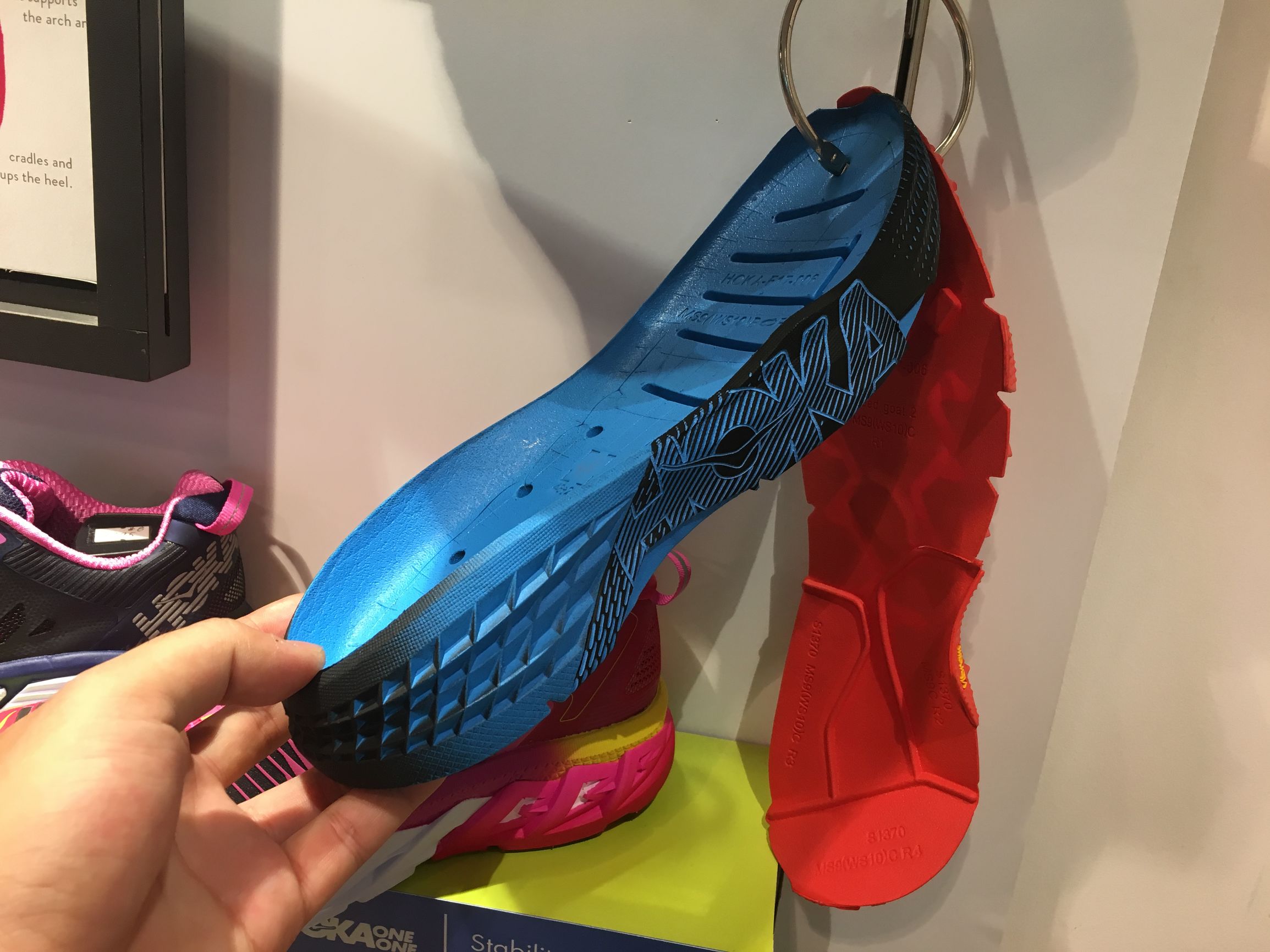 跑步也是门生意,这家门可罗雀的跑步用品店就能做到月入10万