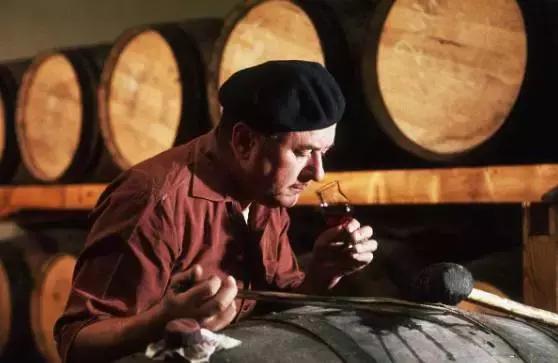 带你品鉴酒文化,葡萄酒大师品鉴红酒