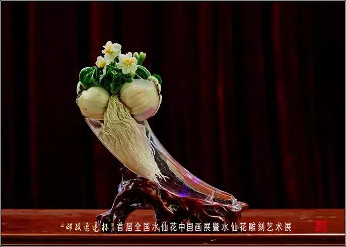 水仙花的造型艺术图片,水仙花的花语传说与诗词鉴赏