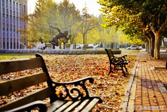 依山伴海,这样的大连理工大学你喜欢吗?