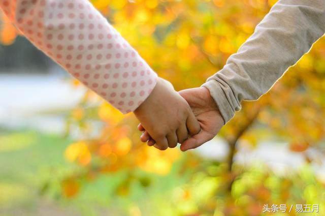 暗恋一个人但和他不熟,暗恋一个人要大胆说出来么