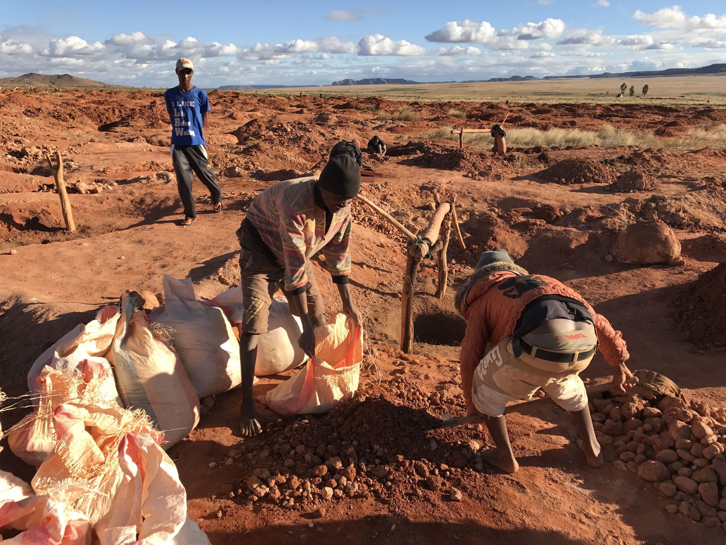去斯里兰卡买蓝宝石注意事项,怎么看斯里兰卡蓝宝石