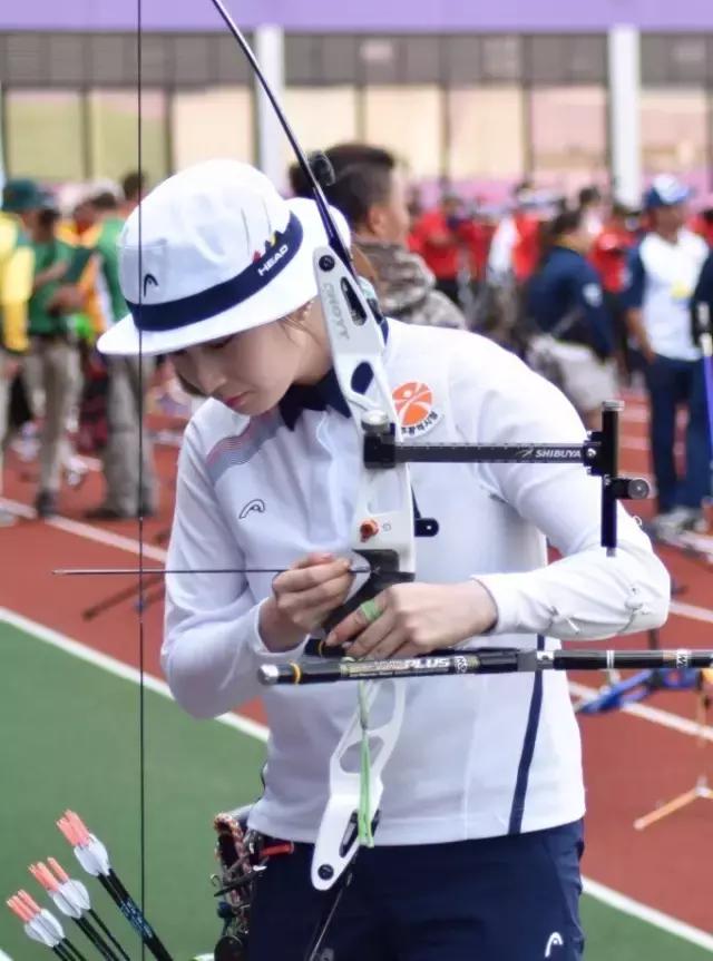 教你四步搞定反曲弓上弓弦