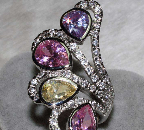 锆石有颜色的图片欣赏,宝石欣赏蓝锆石